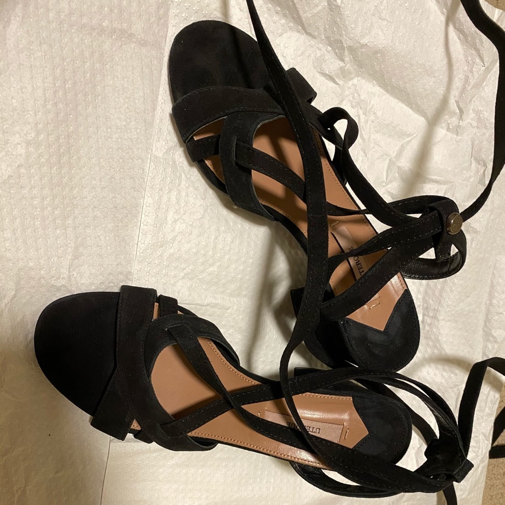 Uterque long tie sandal